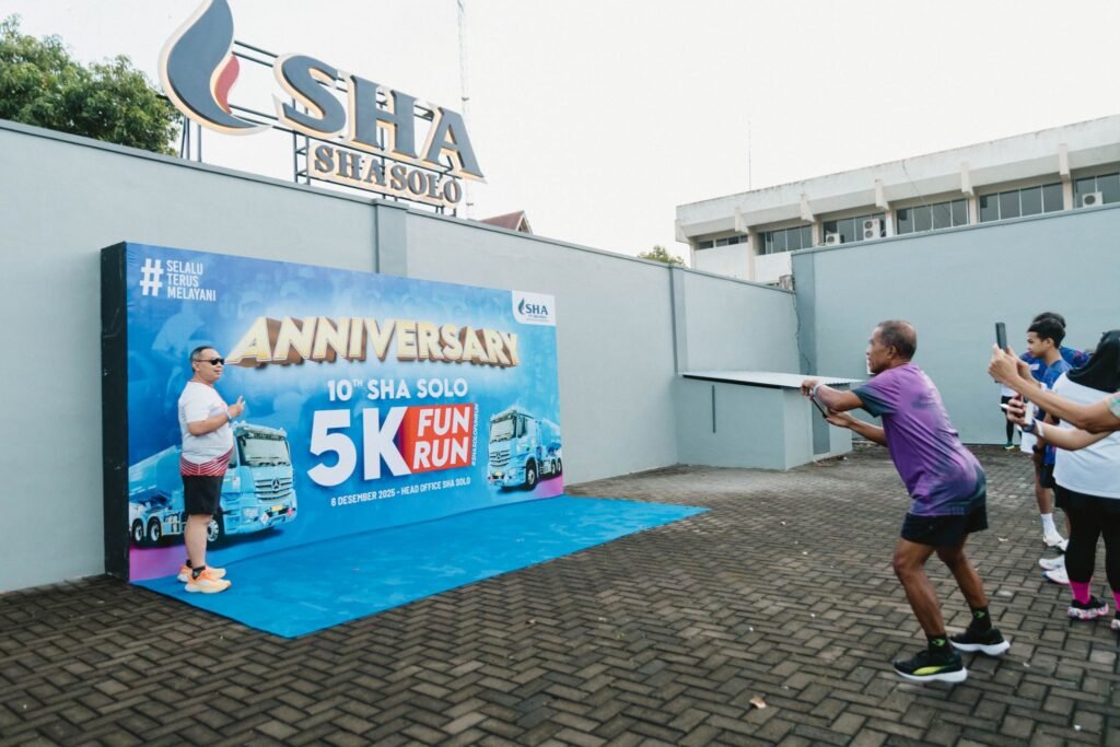 Membangun Visual System SHA SOLO 5K Fun Run dalam Satu Minggu - Backdrop